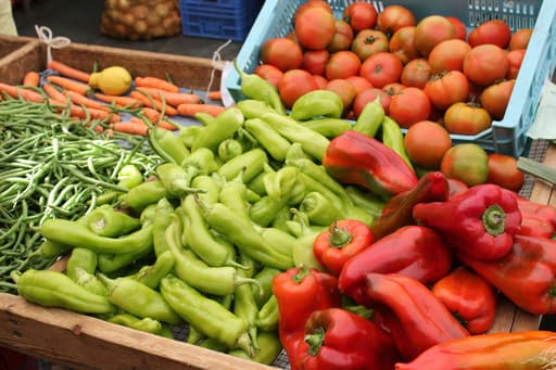 Helen's Free Food Market