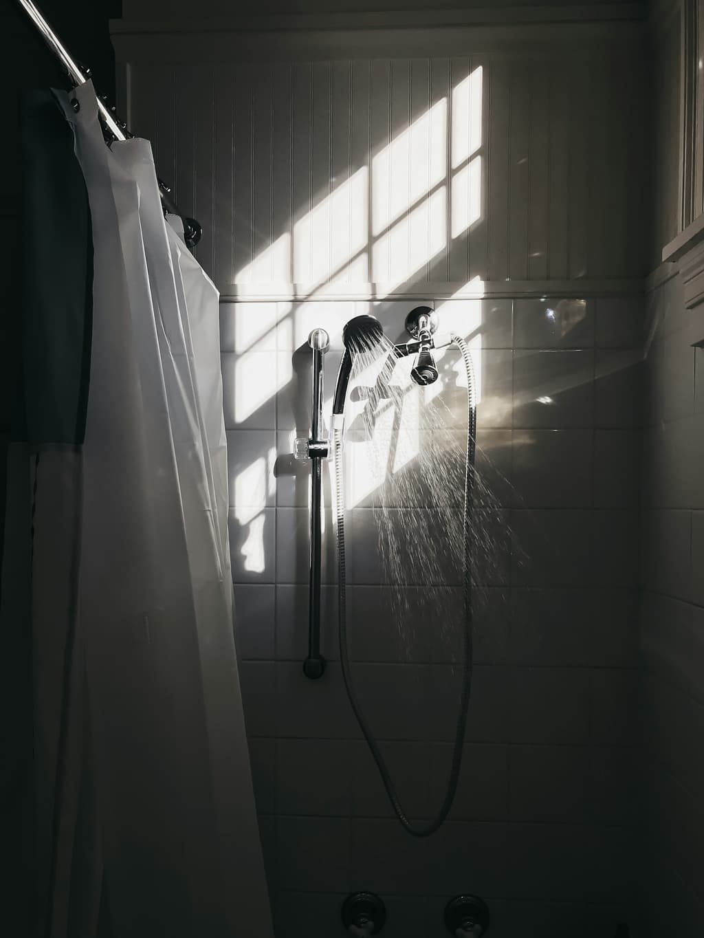 Douche minder lang (en minder warm)